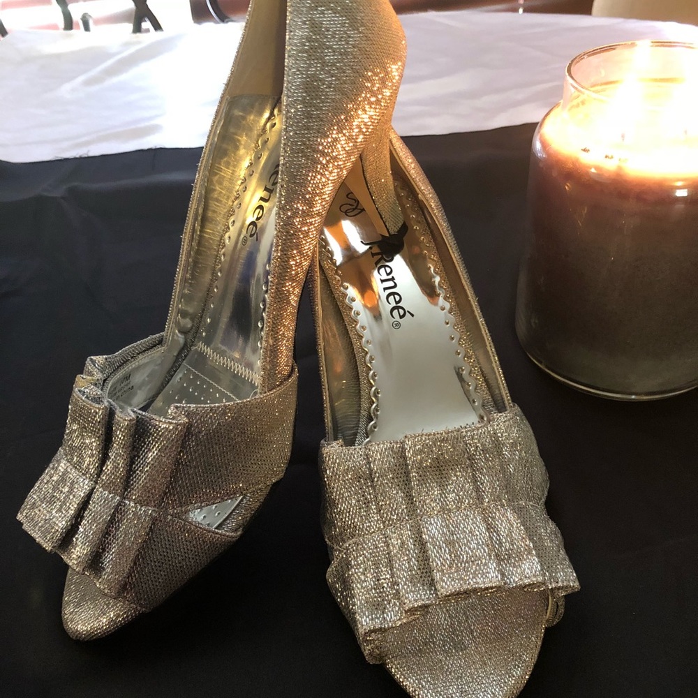 J Renee silver metallic heels
